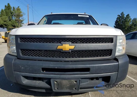 2013 Chevrolet Silverado C1500 z USA, uszkodzony, nr VIN 1GCNCPEX8DZ276505